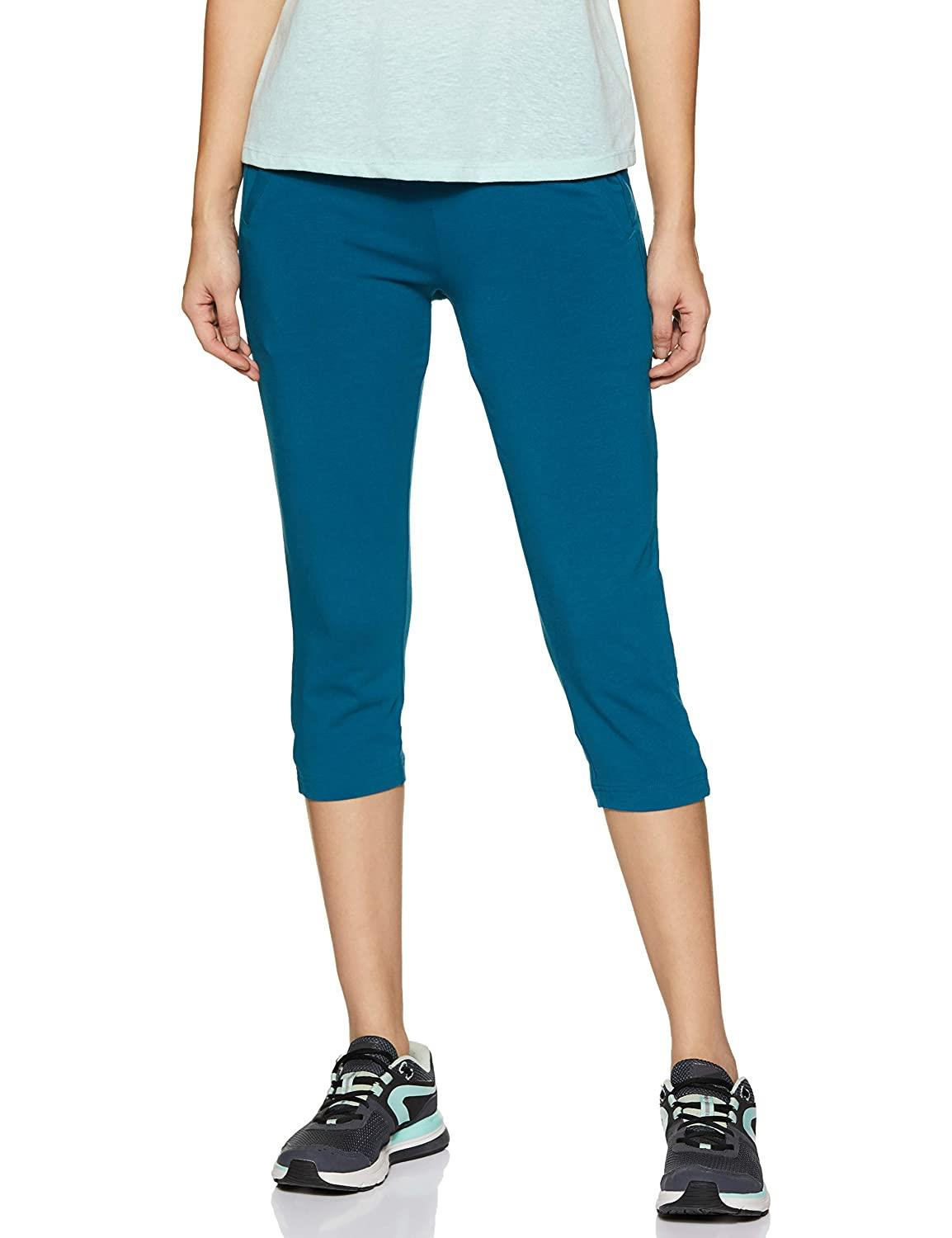 Van Heusen Women's Relaxed Fit High Rise Smart Tech+ Easy Stain Release Solid Lounge Capri