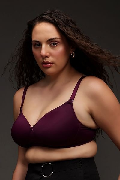 Clovia Women Polyamide Solid Padded Full Coverage Wire Free T-Shirt Bra