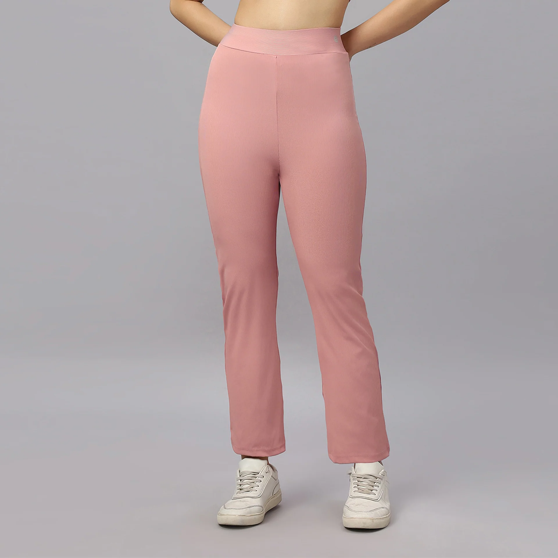 SOIE WOMENS TRACK PANT MID-RISE ANKLE-LENGTH FIT AND BACK POCKETS