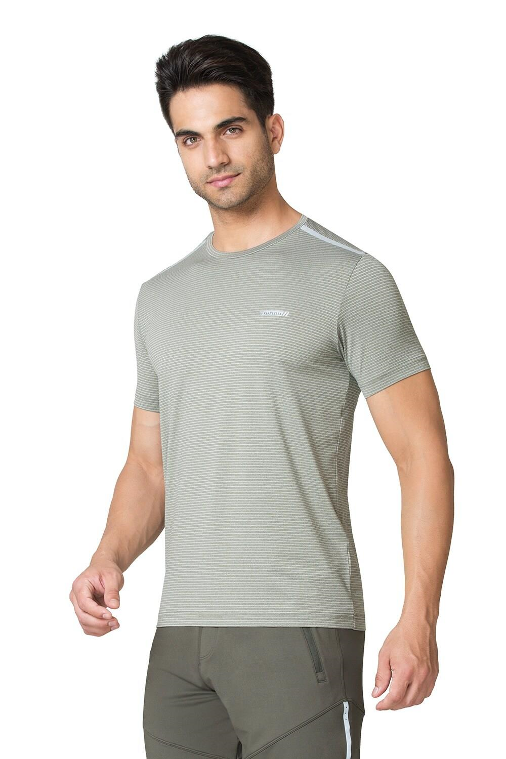 VAN HEUSEN MEN SPORTS SHORT SLEEVES ROUND NECK T-SHIRT