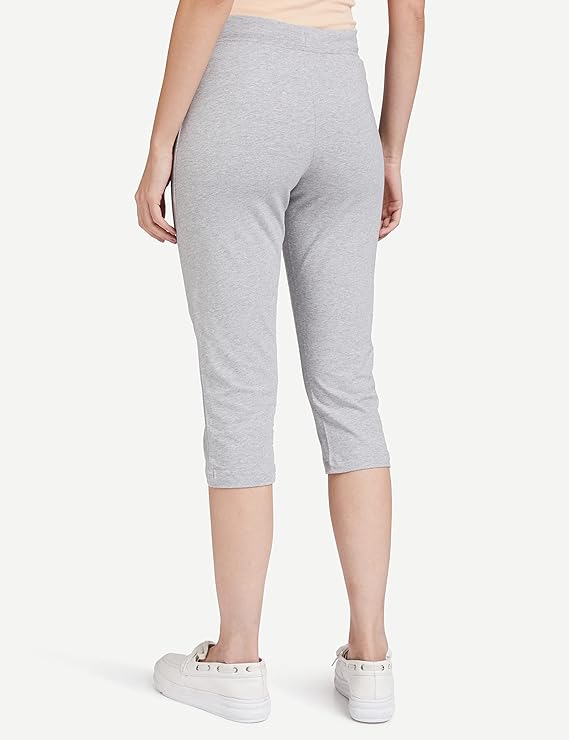 Van Heusen Women's Relaxed Fit High Rise Smart Tech+ Easy Stain Release Solid Lounge Capri