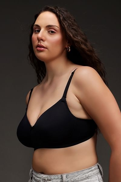 Clovia Women Polyamide Solid Padded Full Coverage Wire Free T-Shirt Bra