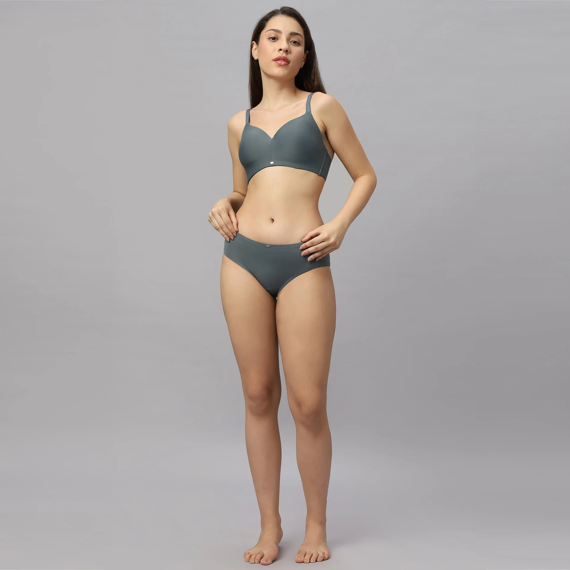 SOIE Women’s Full Coverage Padded Non-Wired Seamless T-Shirt Bra | Ultra Soft Nylon Spandex with Adjustable Straps, Side Support & Smooth Invisible Finish