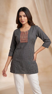 Paneri Embroidery Elegant Hand-Embroidered Short Kurti