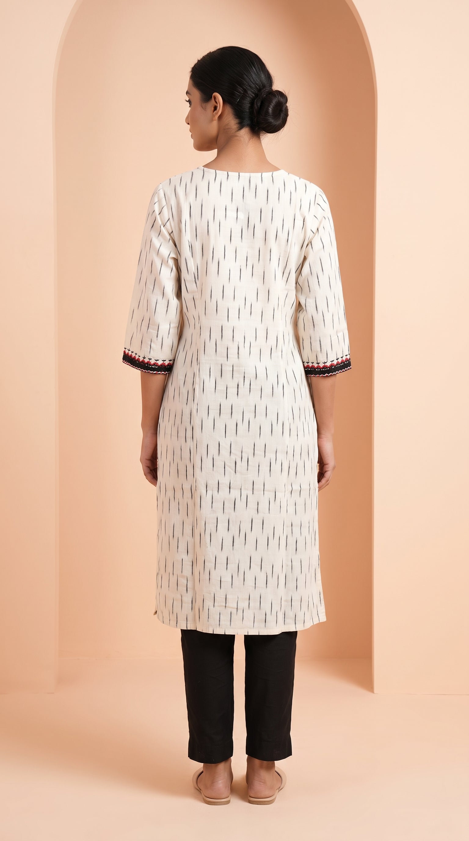 Paneri Embroidery Ikat Print Straight Kurti
