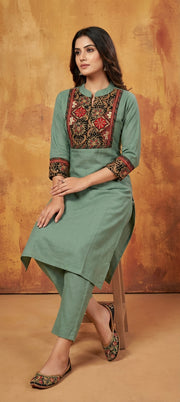 Traditional Embroidered Neck Kurti Pant Co-Ord Set