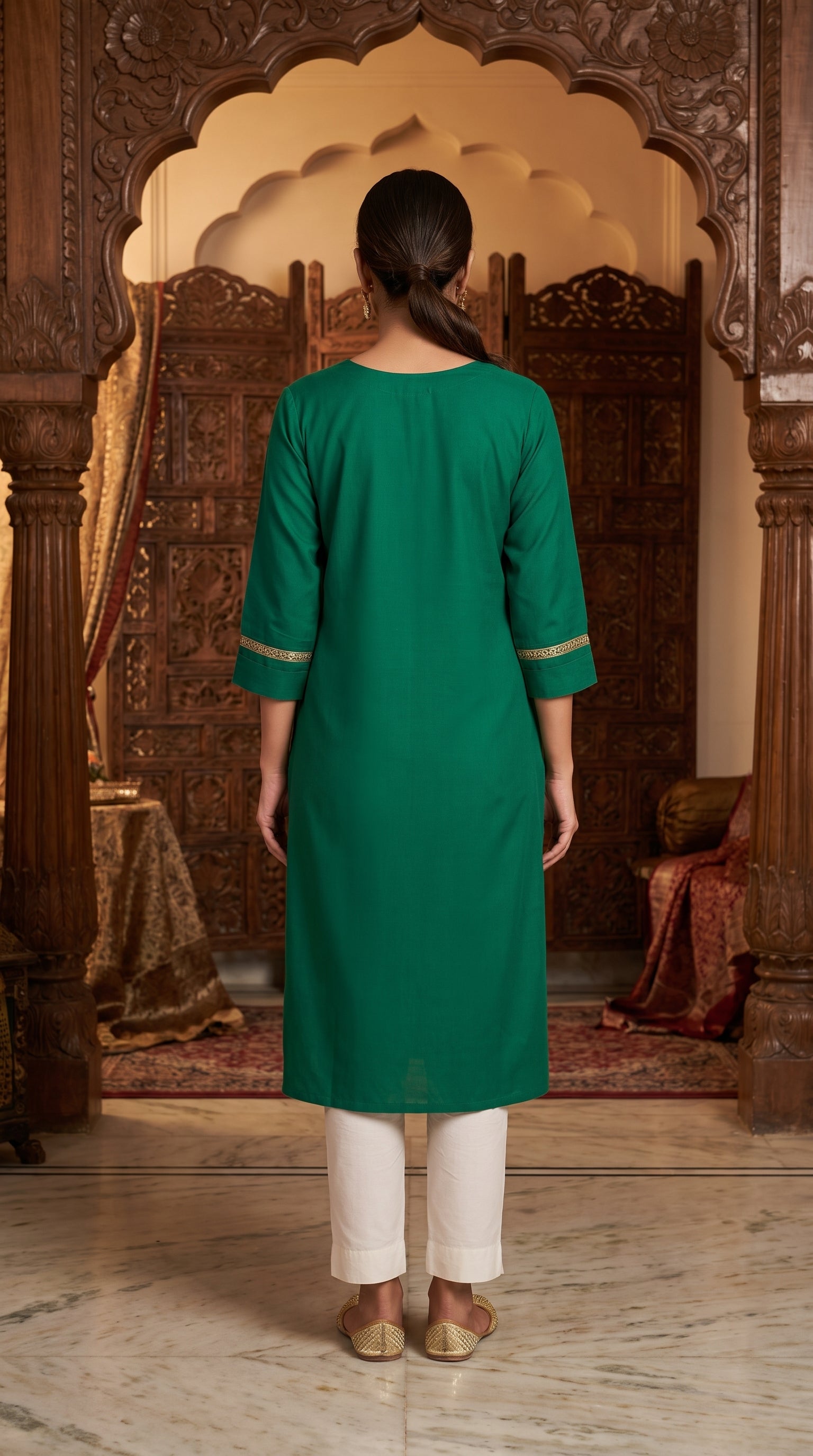 Paneri Elegant Floral Embroidered Straight Kurti