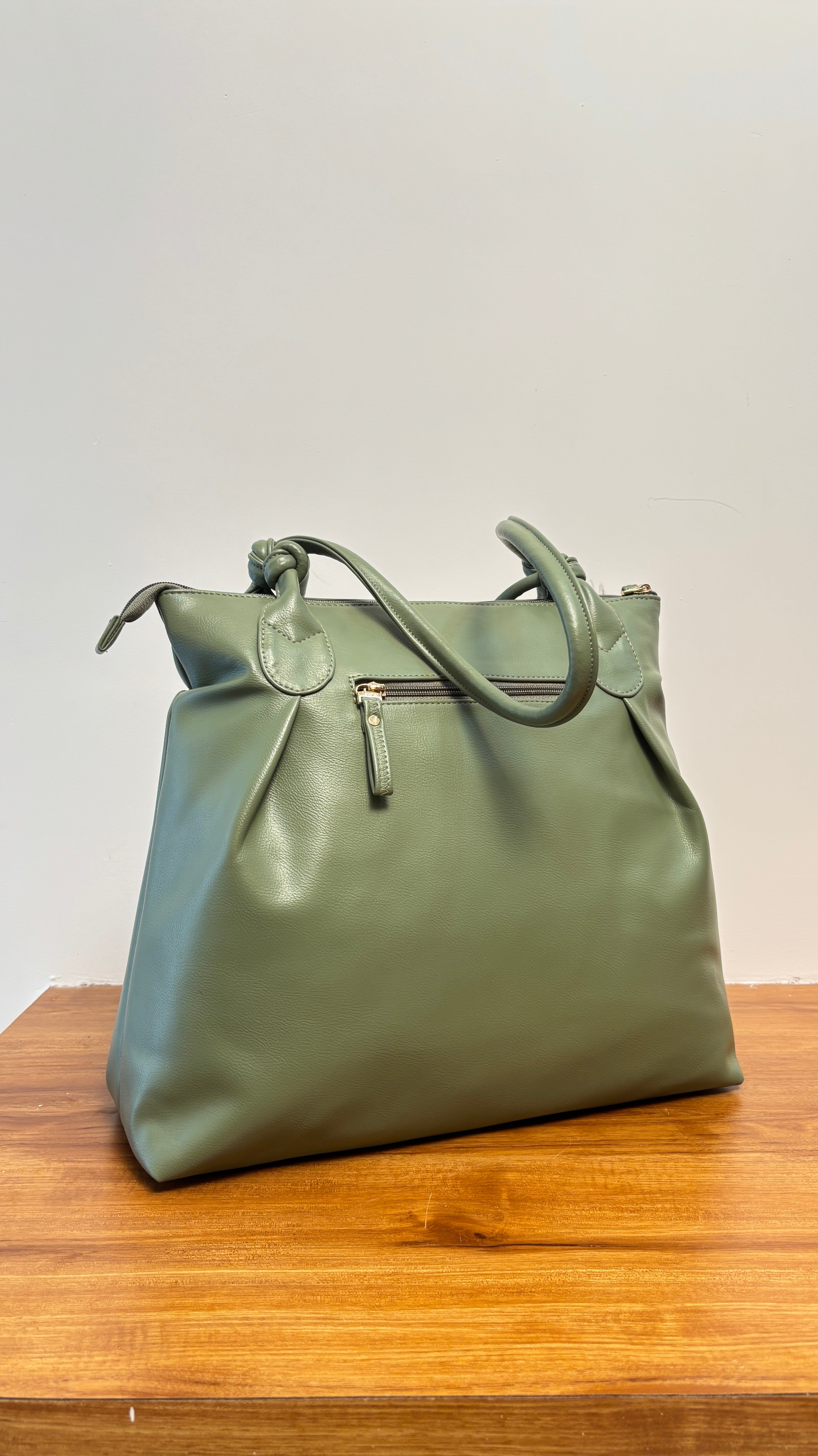 ElegaCarry – Premium Women’s Purse handbag